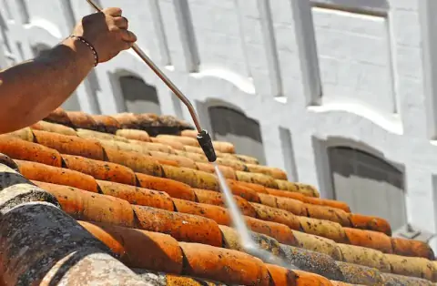 Nettoyage de toitures - Plouhinec